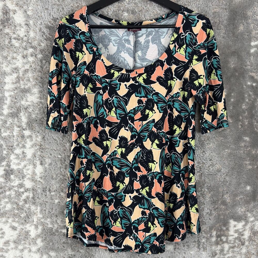 Salaam Size XS Floral Bird Print Artsy Scoop Neck Top Multi Colored Short Sleeve
